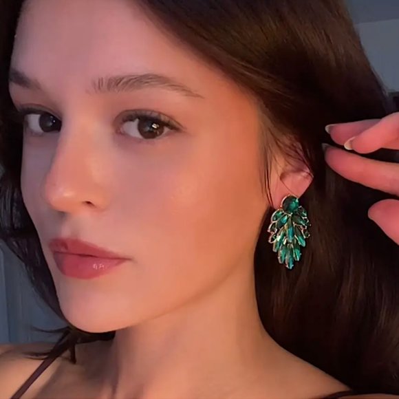 New ~ Anthropologie Ettika "Cry Me A River" Clear Crystal Drop Earrings - Picture 8 of 12